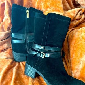 Beautiful black suede walking boots